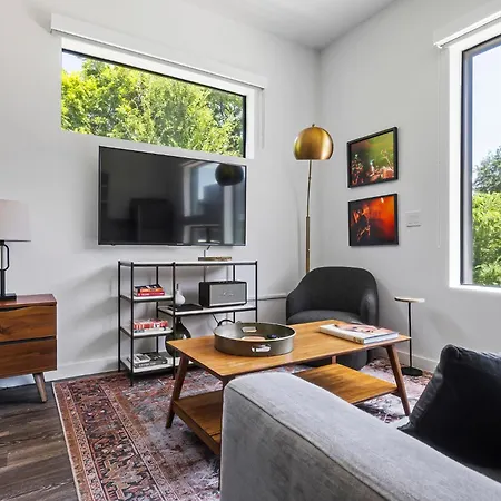 Holly House Apartment Austin Room photo