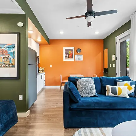 Holly House Apartment Austin Room photo