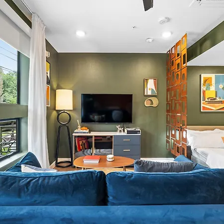 Holly House Apartment Austin Room photo