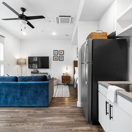 Holly House Apartment Austin Room photo