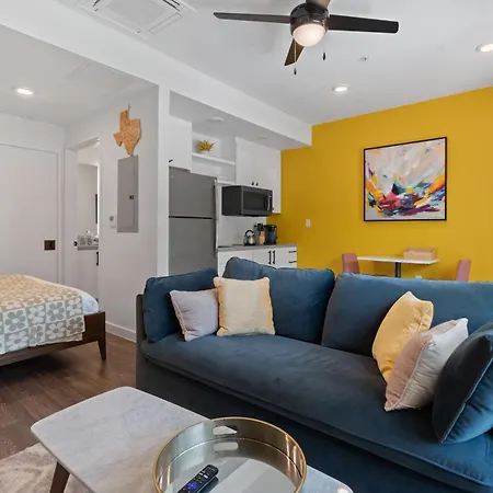 Holly House Apartment Austin Exterior photo