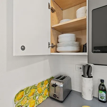 Holly House Apartment Austin Room photo